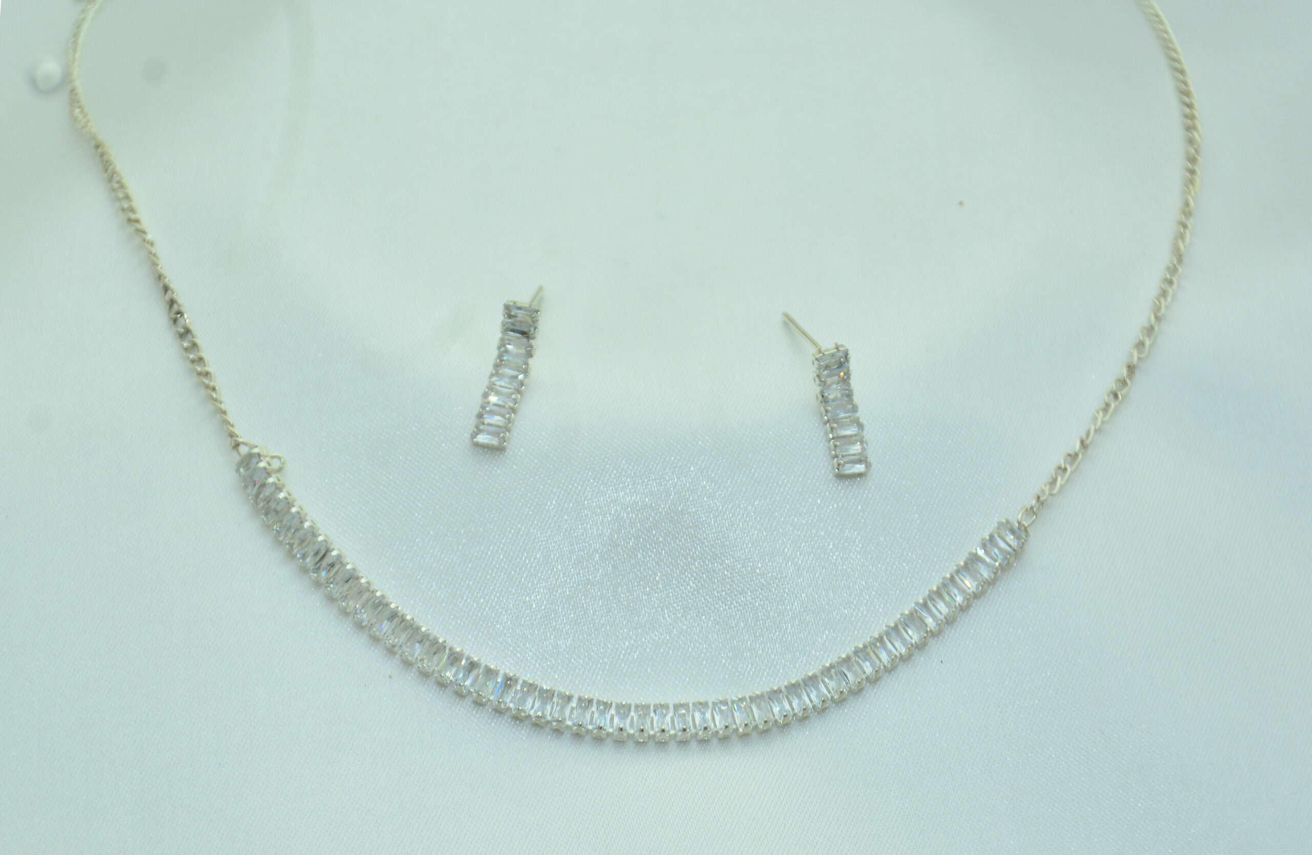 Crystal Grace Set – Elegant Silver Necklace & Earrings Duo - Image 2