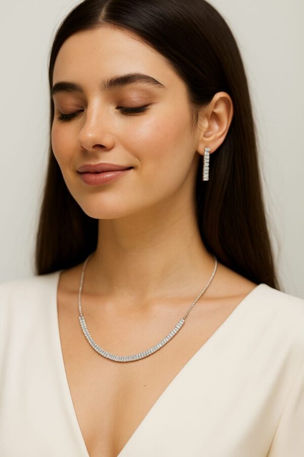 Crystal Grace Set – Elegant Silver Necklace & Earrings Duo