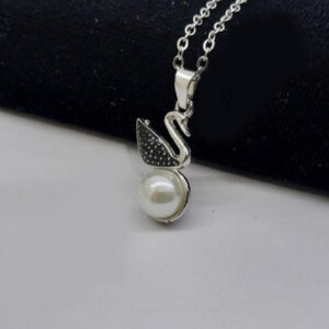 Elegant Swan Pearl Pendant